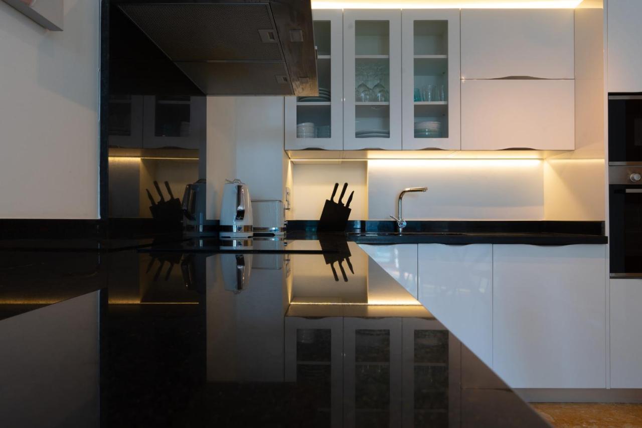Seaside Serenity Oasis - High Floor - Stunning Views Gibraltar Bagian luar foto