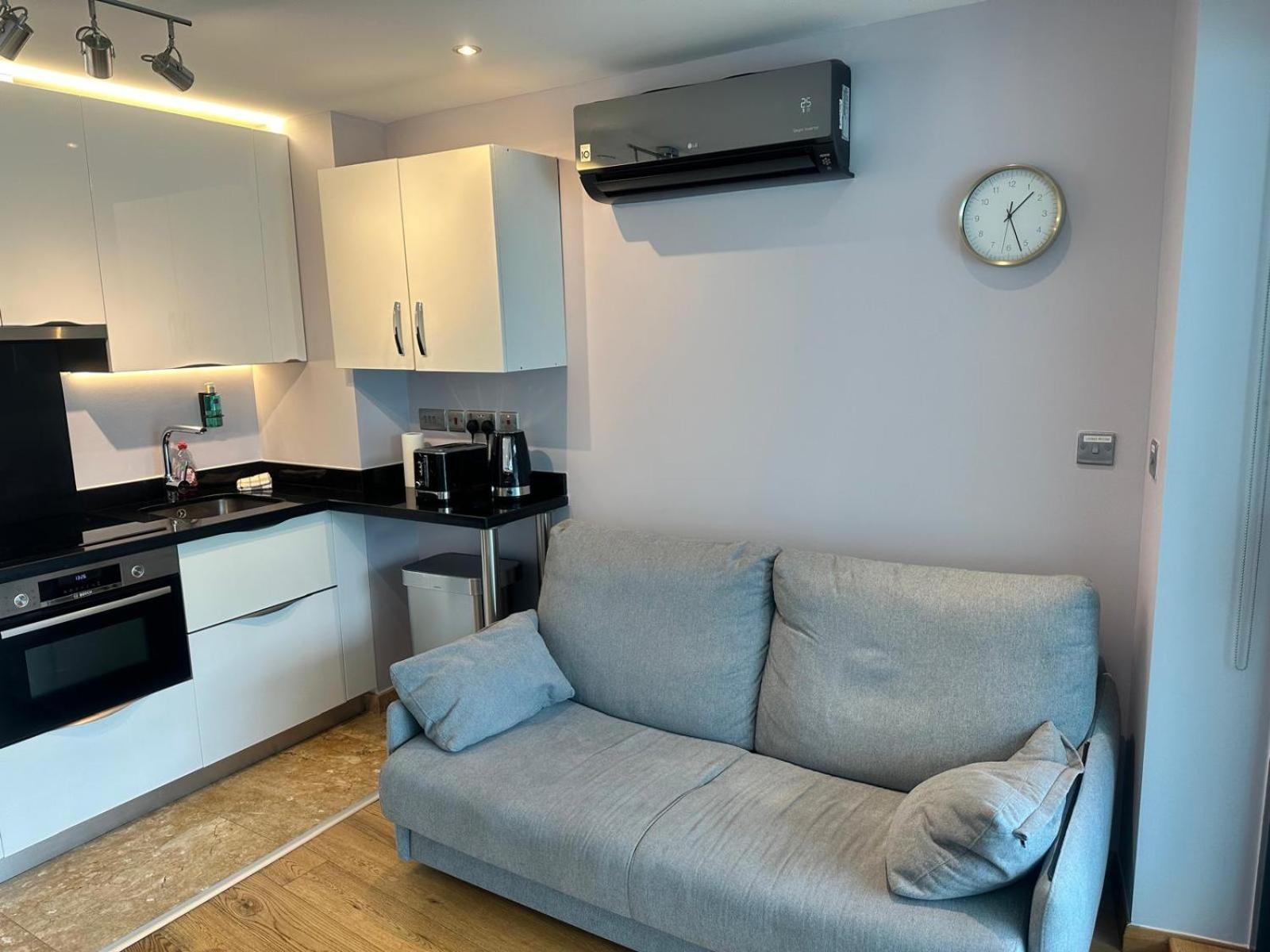 Seaside Serenity Oasis - High Floor - Stunning Views Gibraltar Bagian luar foto